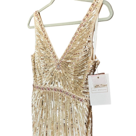 NWT MAC DUGGAL Starburst Sequin Embellished Gold V-Neck Evening Gown Size 6 - Picture 9 of 12